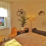 펜션 Place Veli Dvor - With Private Garden In Old Town *