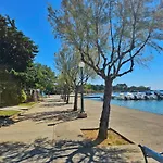 Place Veli Dvor - With Private Garden In Old Town 펜션 *