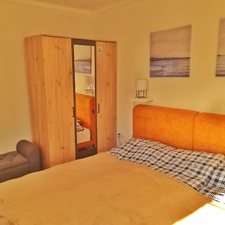 Place Veli Dvor - With Private Garden In Old Town Semesterbostad