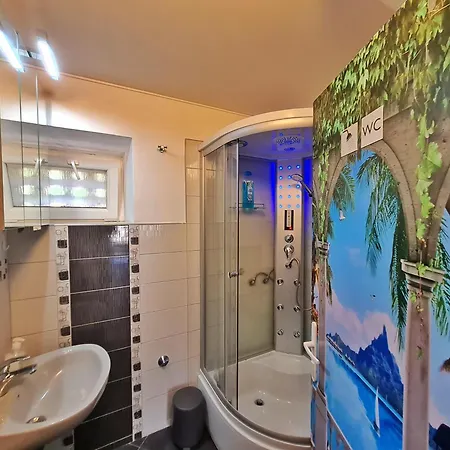 Semesterbostad Place Veli Dvor - With Private Garden In Old Town Punat