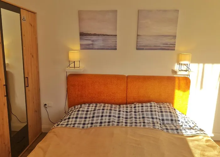 Place Veli Dvor - With Private Garden In Old Town * Punat