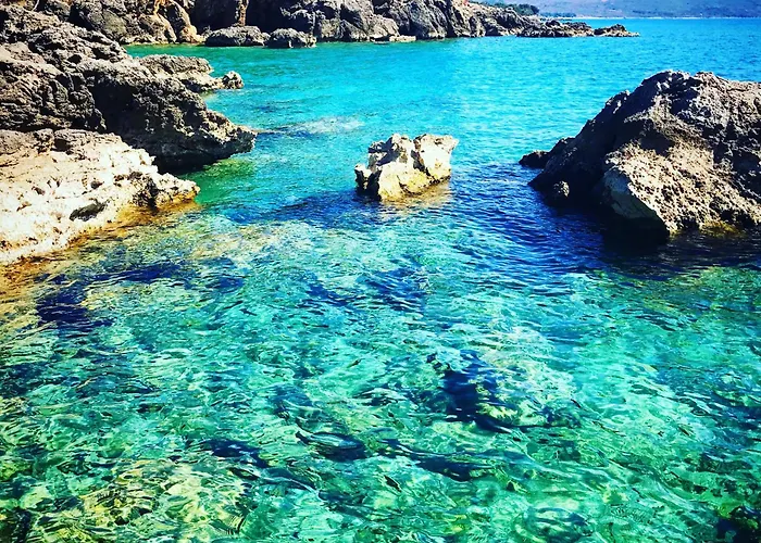 Place Veli Dvor - With Private Garden In Old Town