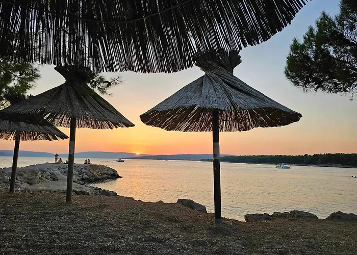 Place Veli Dvor - With Private Garden In Old Town Tatil Evi