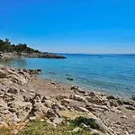 בית נופש Place Veli Dvor - With Private Garden In Old Town *