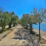 Place Veli Dvor - With Private Garden In Old Town בית נופש פונאנט