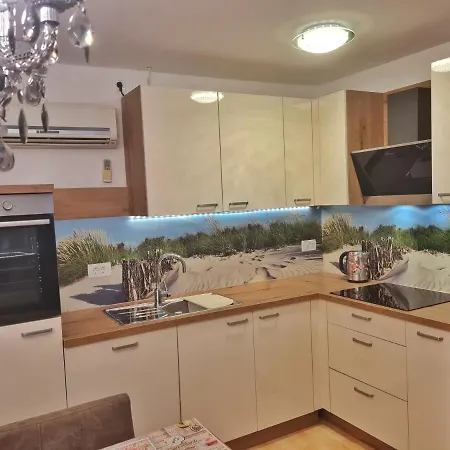 Place Veli Dvor - With Private Garden In Old Town בית נופש *