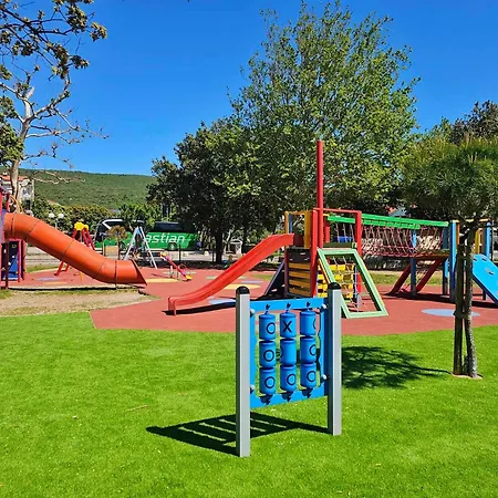 בית נופש Place Veli Dvor - With Private Garden In Old Town *
