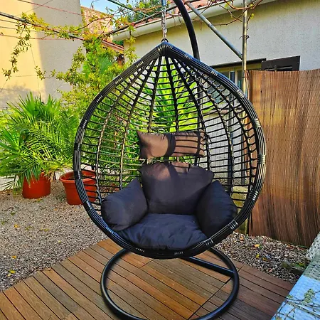 בית נופש Place Veli Dvor - With Private Garden In Old Town פונאנט