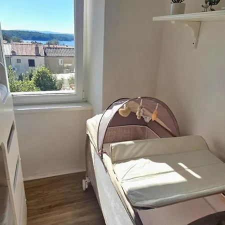 בית נופש Place Veli Dvor - With Private Garden In Old Town *