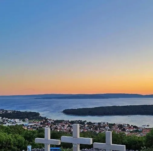 Place Veli Dvor - With Private Garden In Old Town * 푸나트