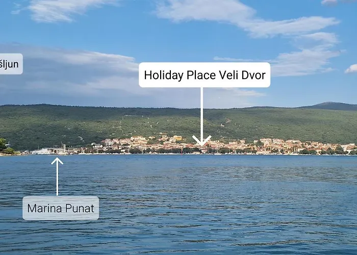 Place Veli Dvor - With Private Garden In Old Town *