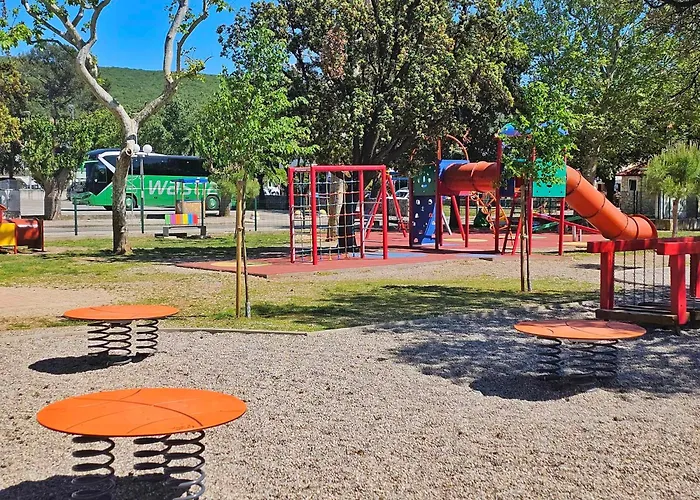 펜션 Place Veli Dvor - With Private Garden In Old Town